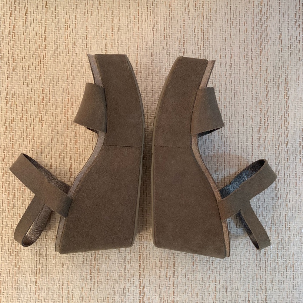 Pedro Garcia Brown Wedges